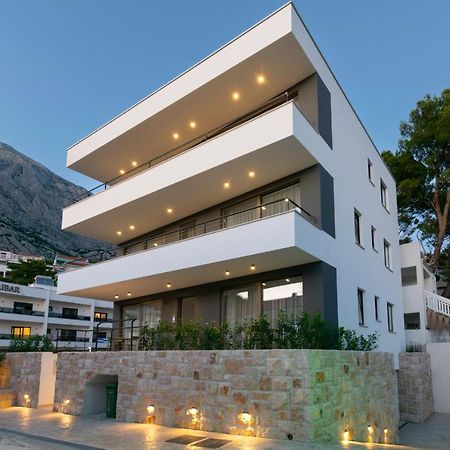 Apartmani Pino Baska Voda Bagian luar foto