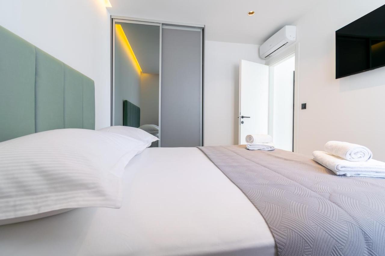 Apartmani Pino Baska Voda Bagian luar foto
