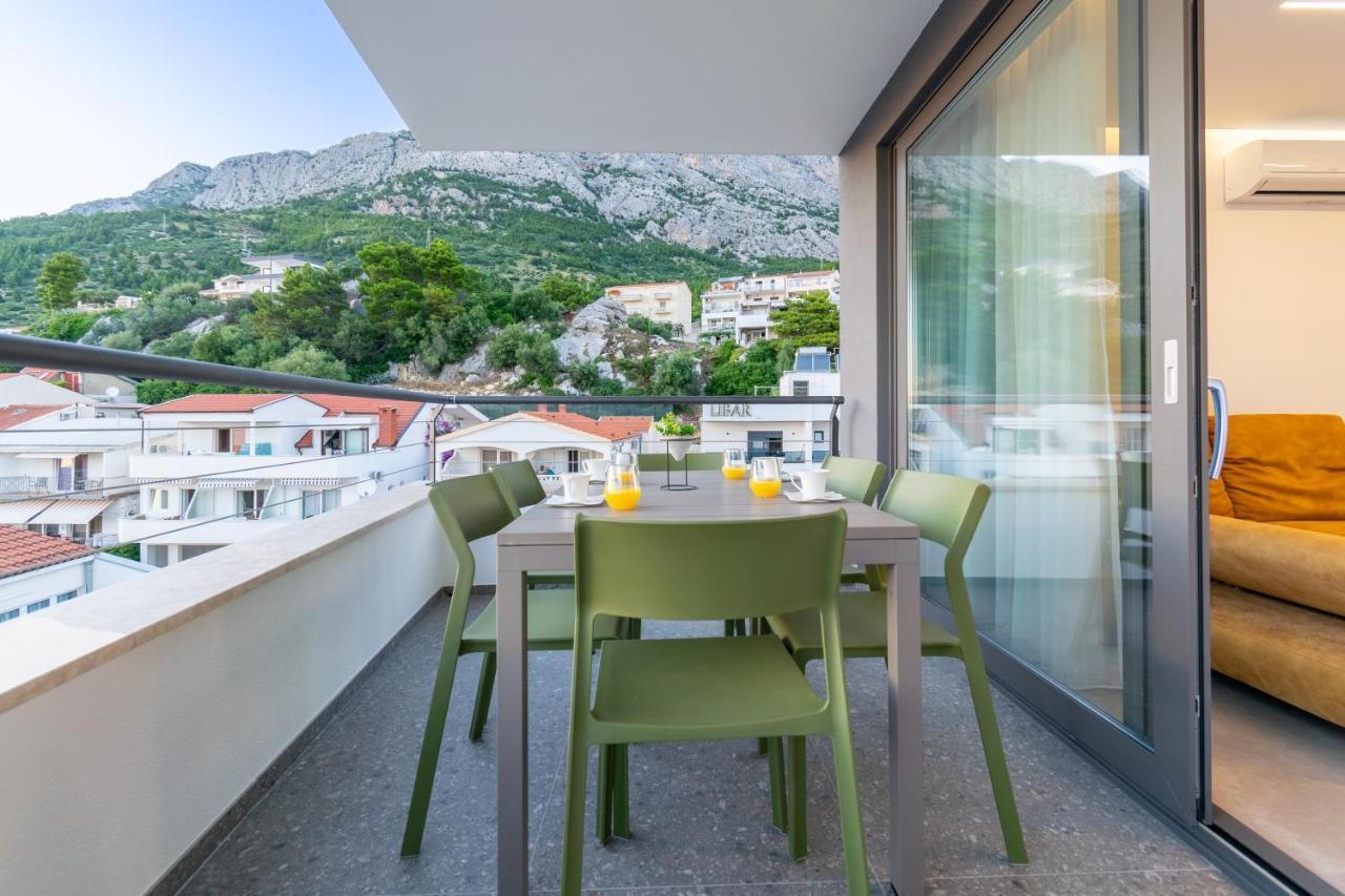 Apartmani Pino Baska Voda Bagian luar foto