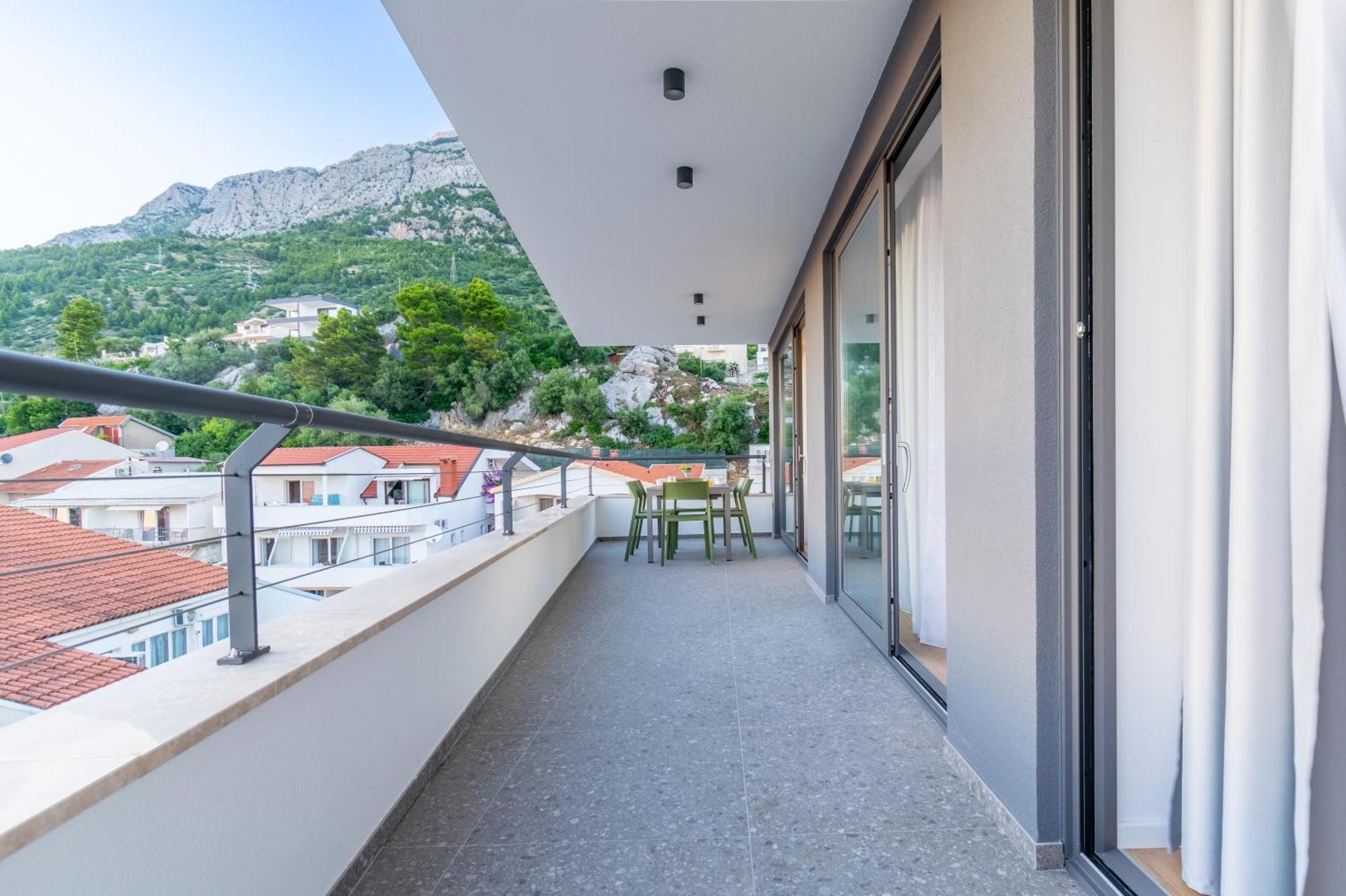 Apartmani Pino Baska Voda Ruang foto